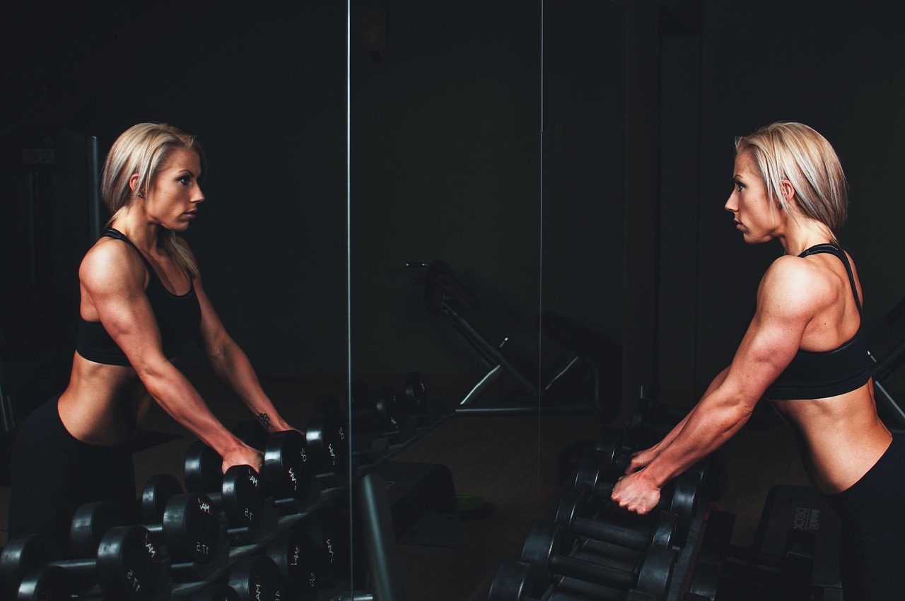 7 Simple Daily Habits to Lose Weight Without Going to the Gym